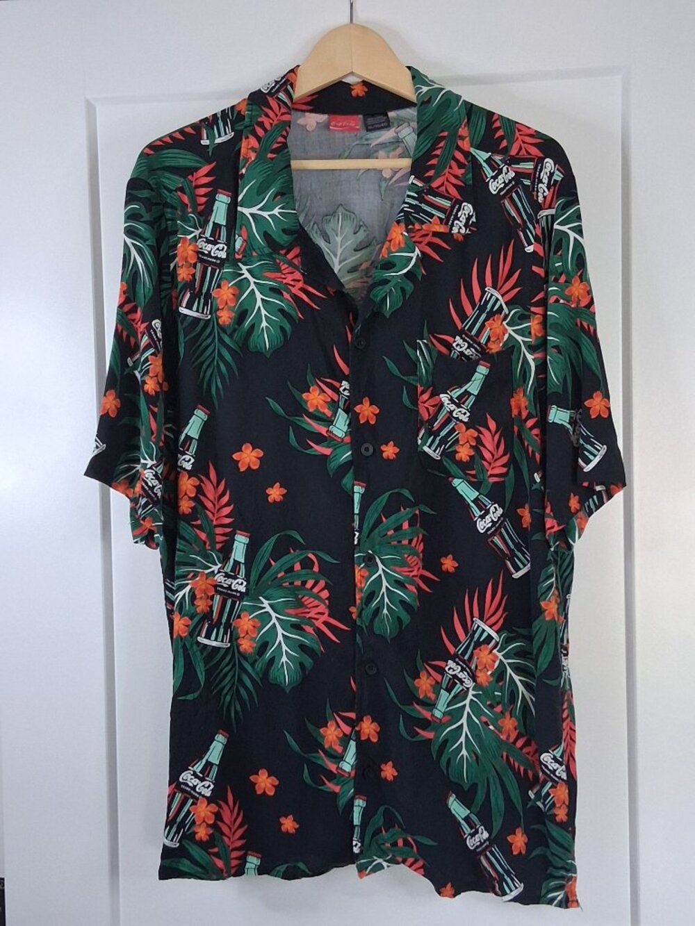 Coca Cola Mens XL Rayon Hawaiian Shirt Tropical Glass Bottle Palm Leaf Aloha